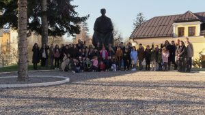 Učenici OŠ “dr. Ante Starčević” Pazarište Klanac u pratnji svojih učitelja posjetili su Samostalnu narodnu knjižnicu Gospić