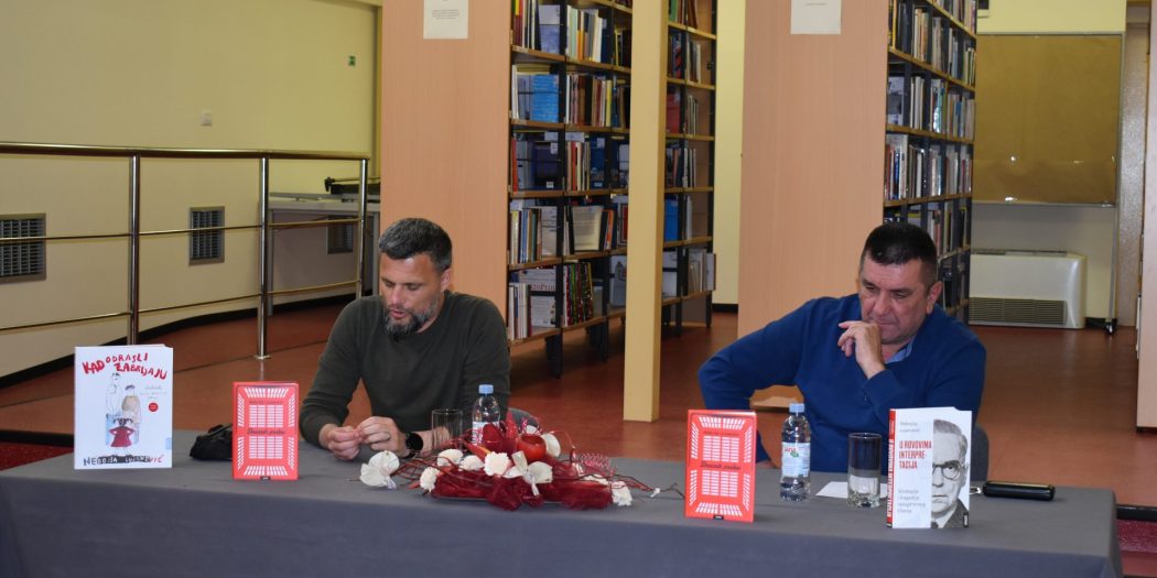 Pročitajte više o članku U Snk Gospić Nebojša Lujanović otvorio program “ČitaLička publika u kulturi”